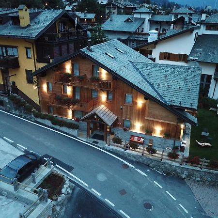 L'Abri Des Amis Hotel Courmayeur Kültér fotó