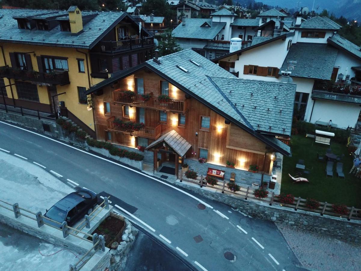 L'Abri Des Amis Hotel Courmayeur Kültér fotó