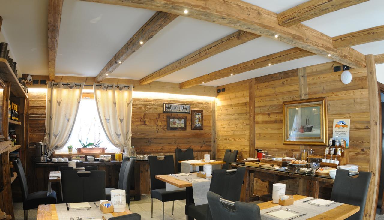 L'Abri Des Amis Hotel Courmayeur Kültér fotó