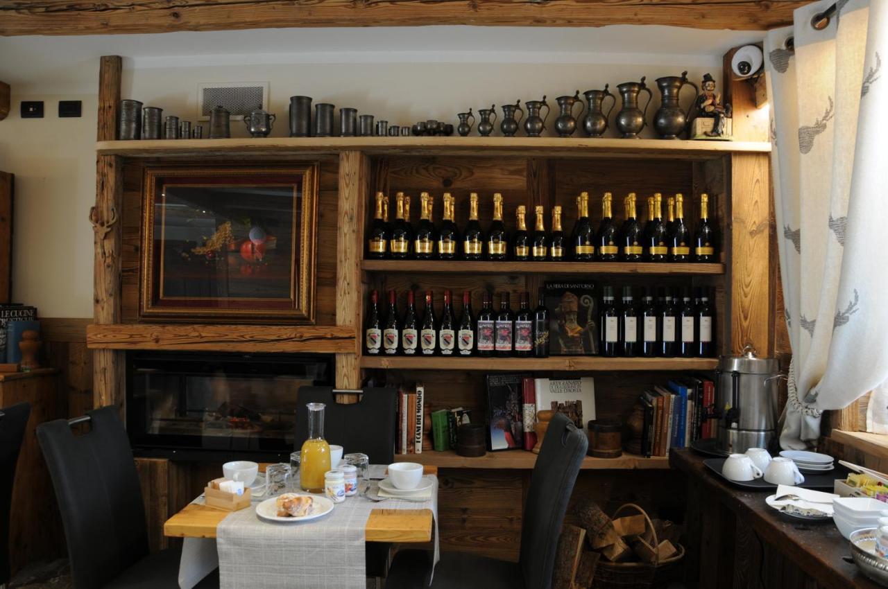 L'Abri Des Amis Hotel Courmayeur Kültér fotó